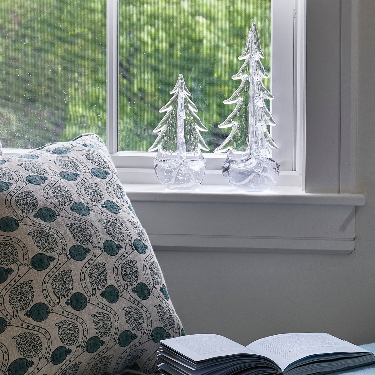 Bubble Evergreen Glass Tree