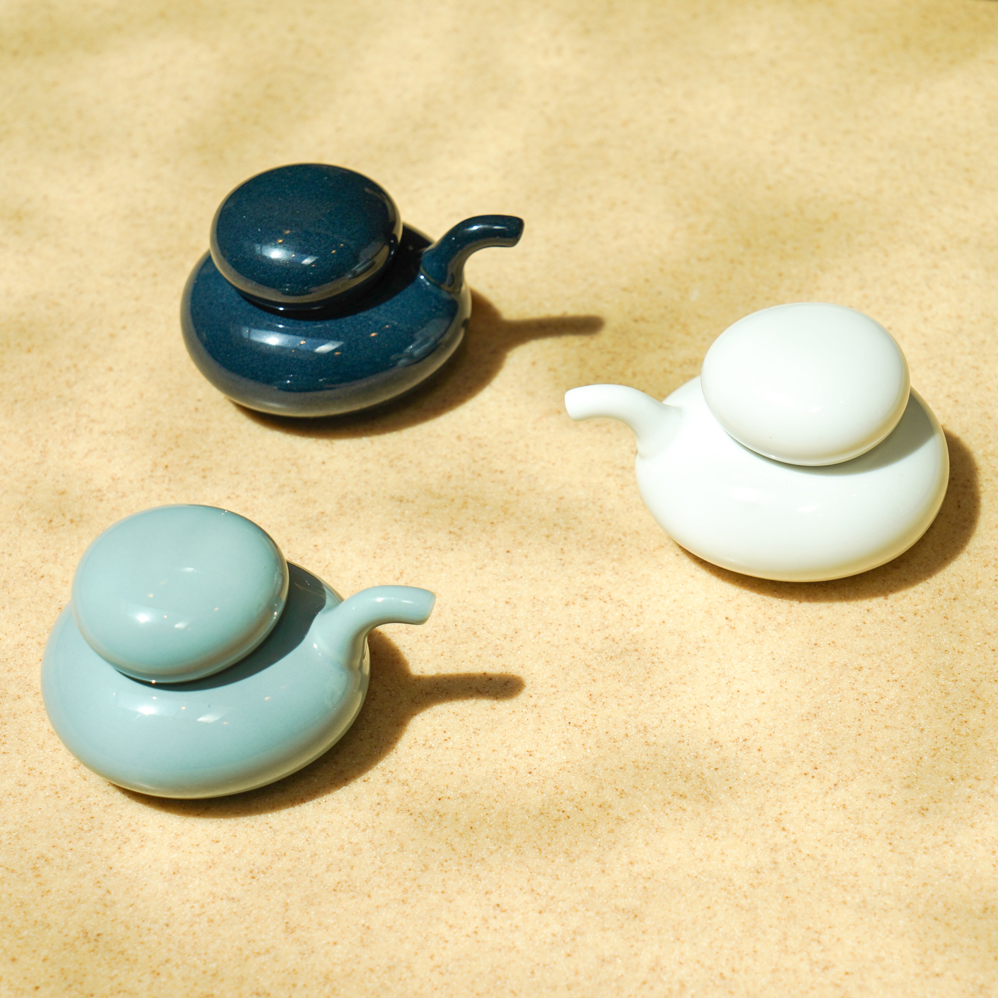 Ceramic Pebble Soy Sauce Pot