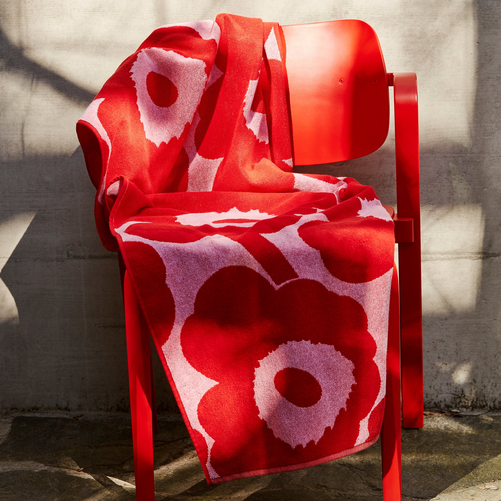 Unikko Towel, Pink + Red