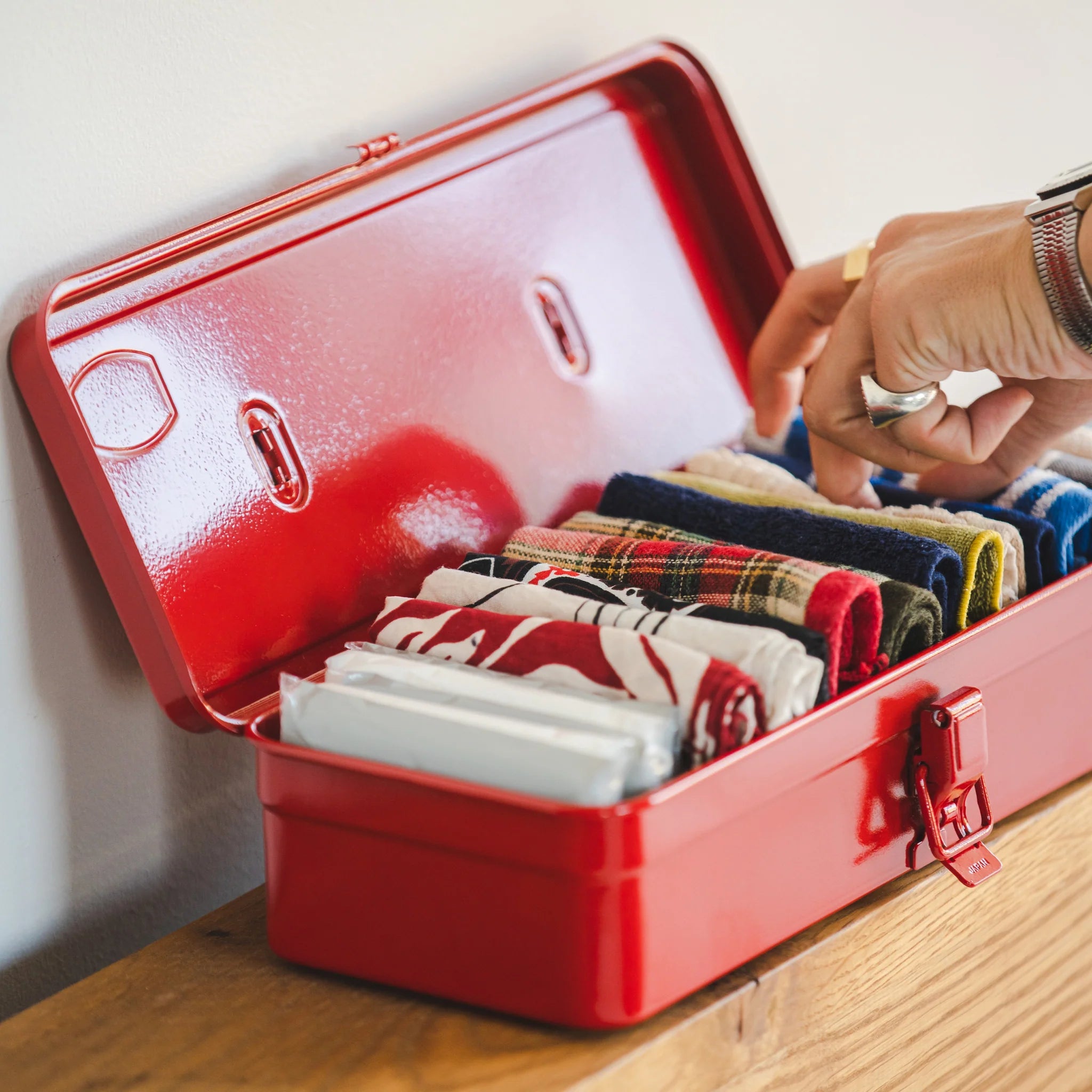 T-320 Steel Toolbox with Top Handle and Flat Lid