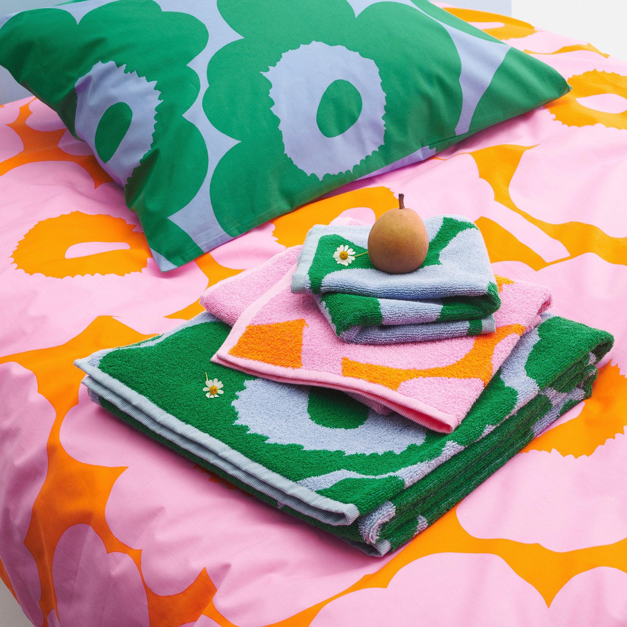 Unikko Towel, Orange and Pink