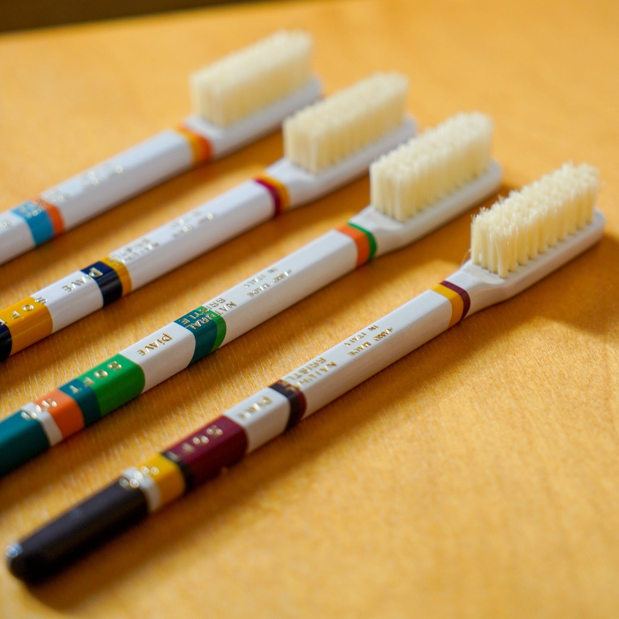 Lavorati a Mano Toothbrush