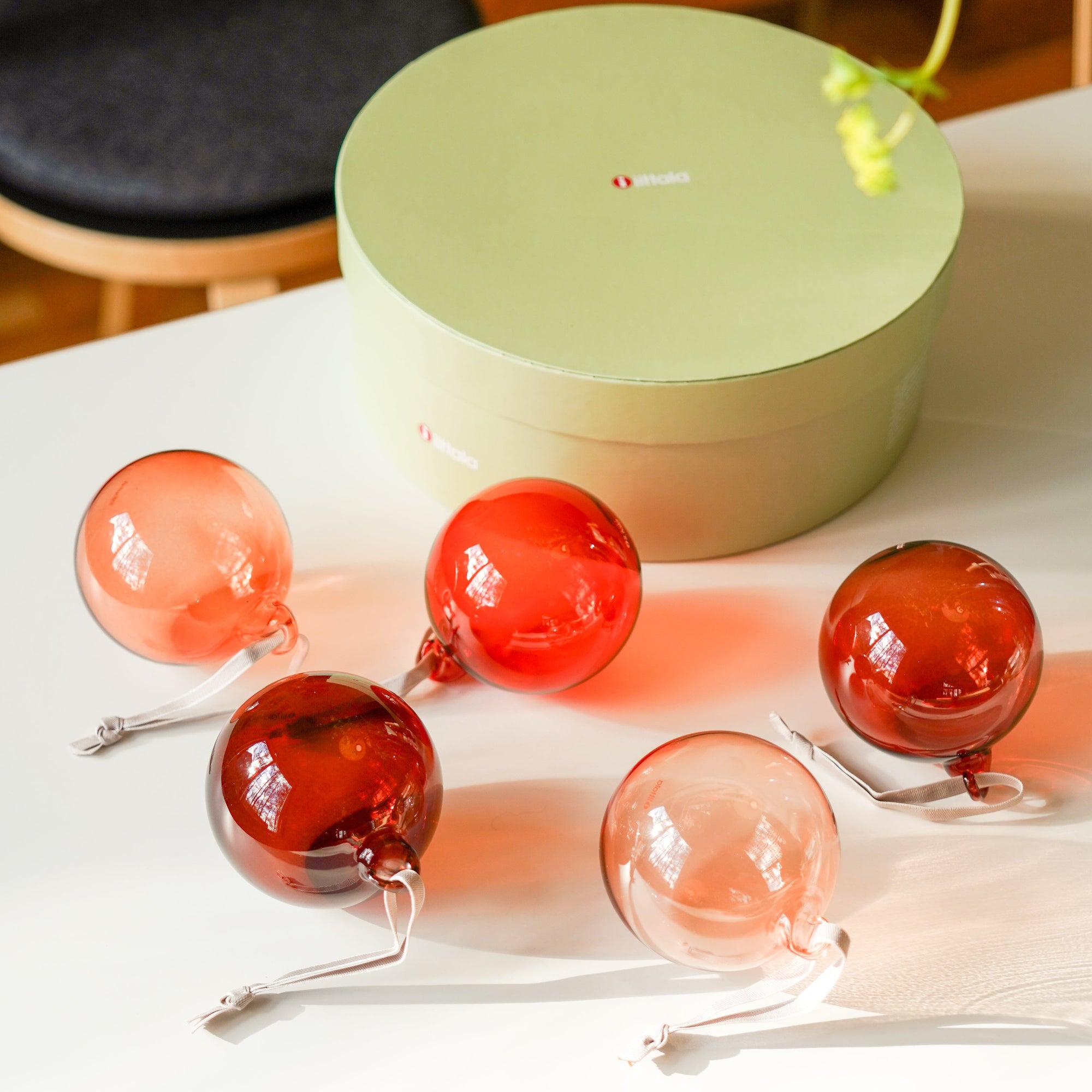 Iittala Glass Ball 80mm/3" Red Set/5