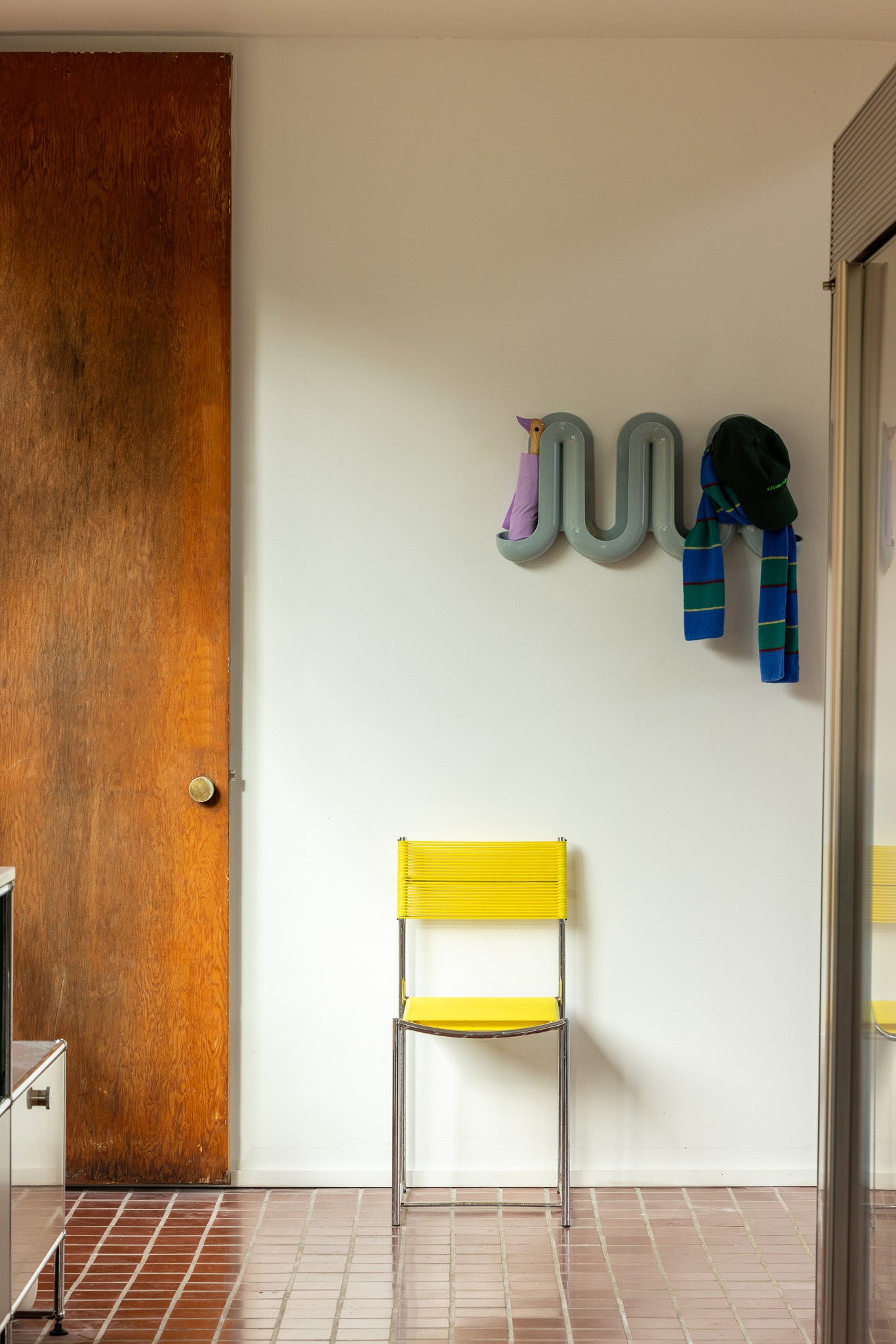 その他 Heller Swell Wall Catchall Swell Wall Catchall by Anna Dawson – Sculptural Organizer