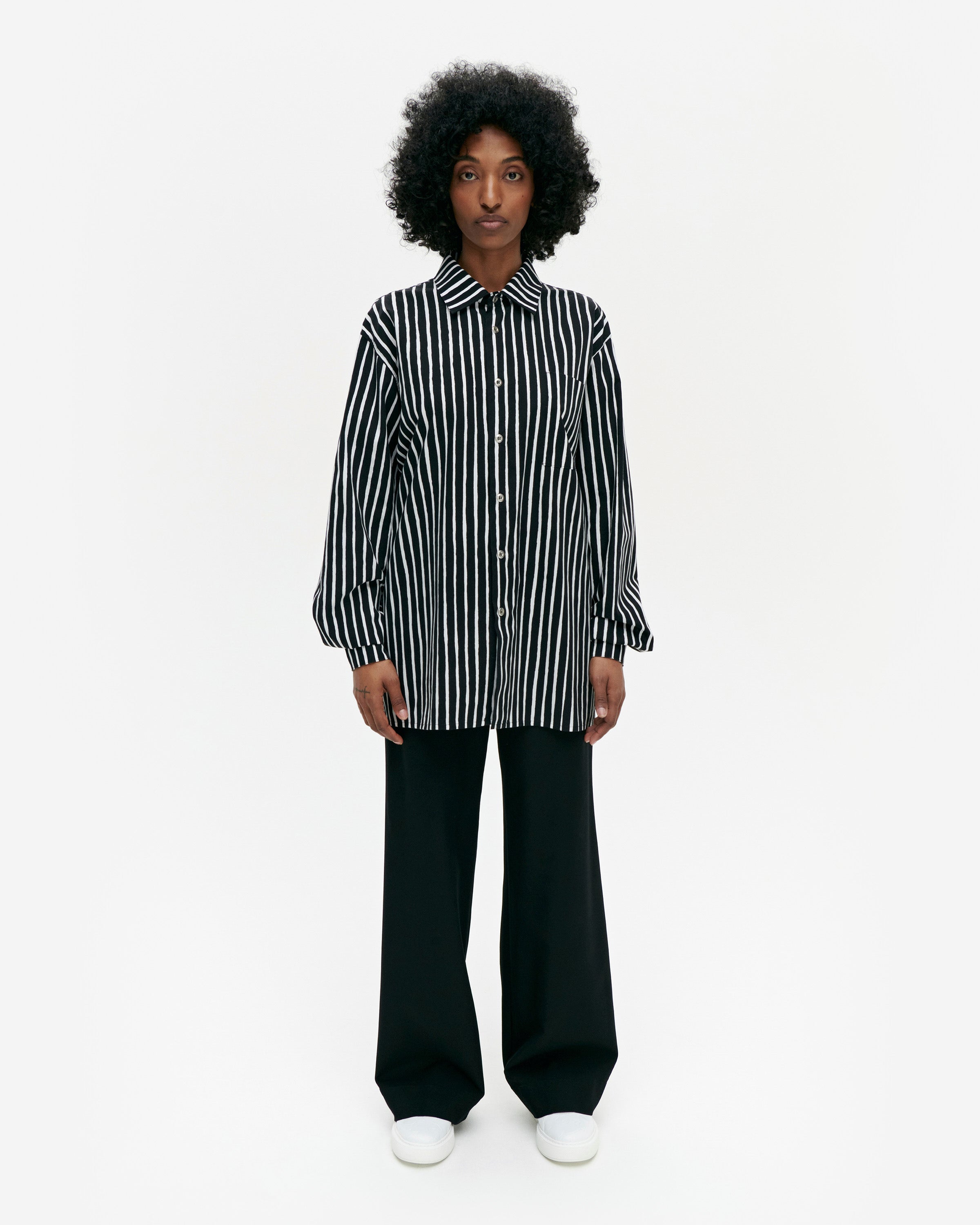 【極美品】marimekko マリメッコ ヨカポイカシャツJokapoika L Jokapoika Shirt - Black + White – Little King