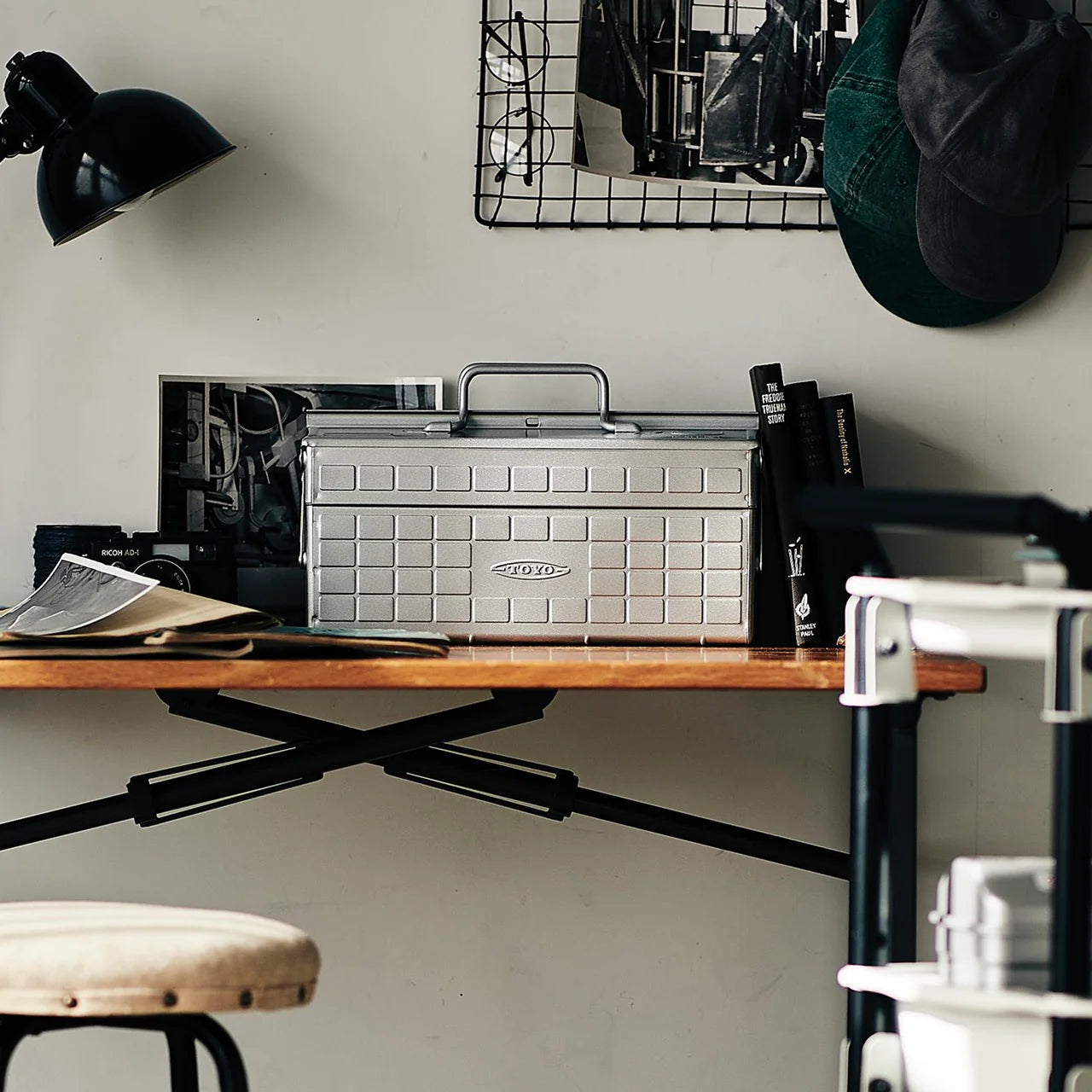 Silver Toyo Steel Toolbox | Cantilever Lid | Upper Storage Trays, Style ST-350