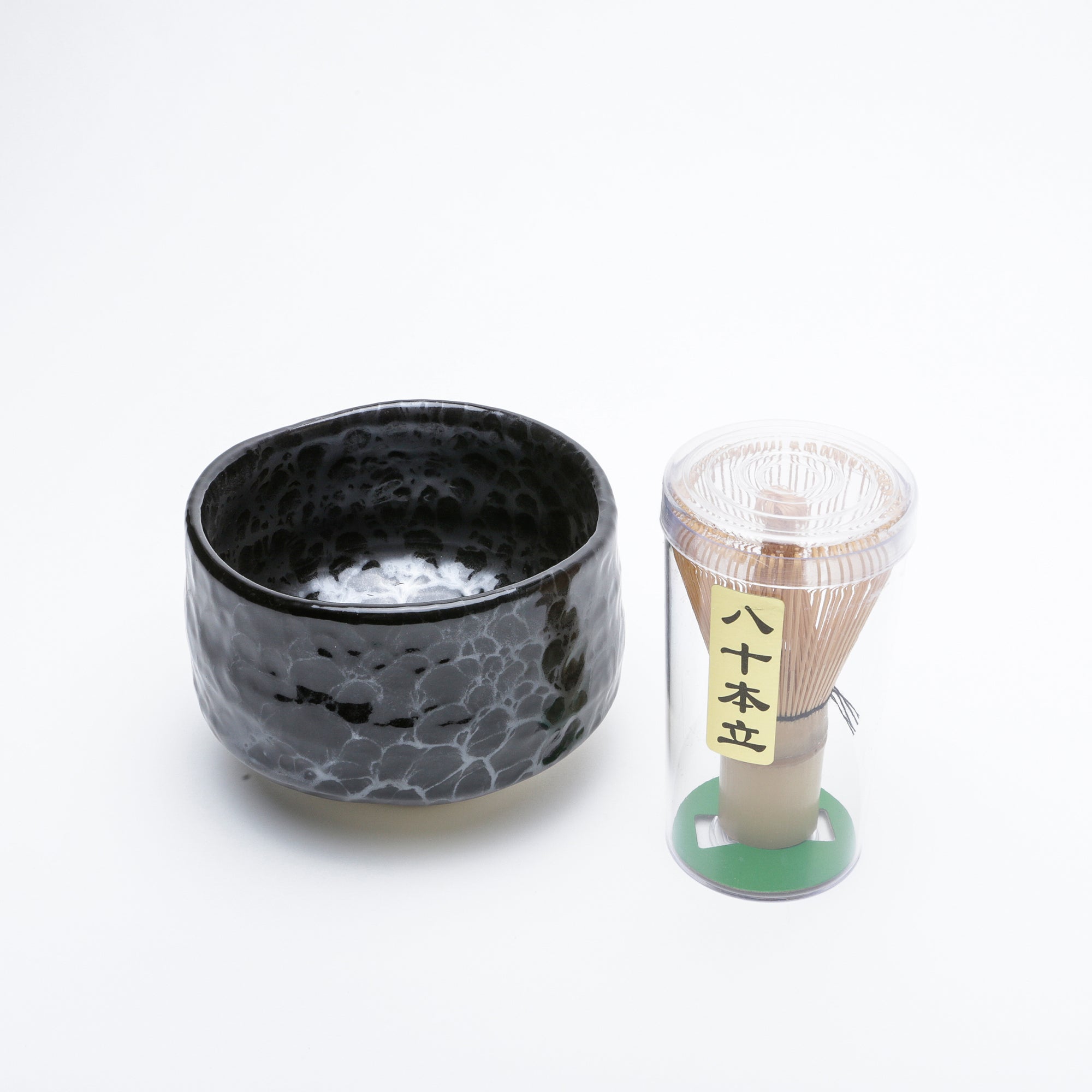 Yoshimura 50408 Akatsuki Black Minoyaki Porcelain Matcha Bowl with Pouring  Lip